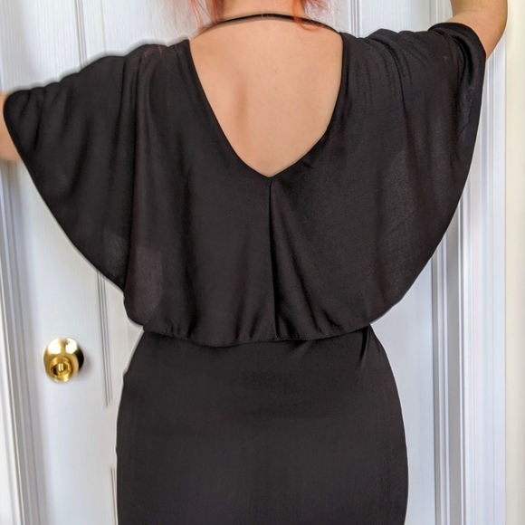 Black flowy sleeved minidress - Picture 3 of 3